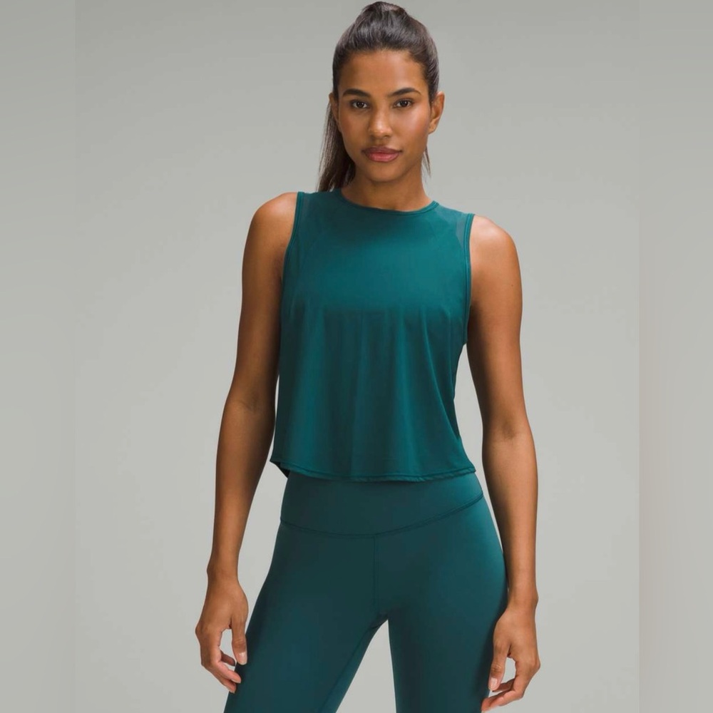 NWT Lululemon Sculpt Cropped Tank Top, Storm Teal, Size 2